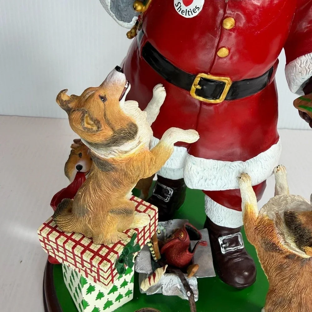 Danbury Mint Santa's Little Shelties Dog Christmas Figurine Sculpture EUC No Box